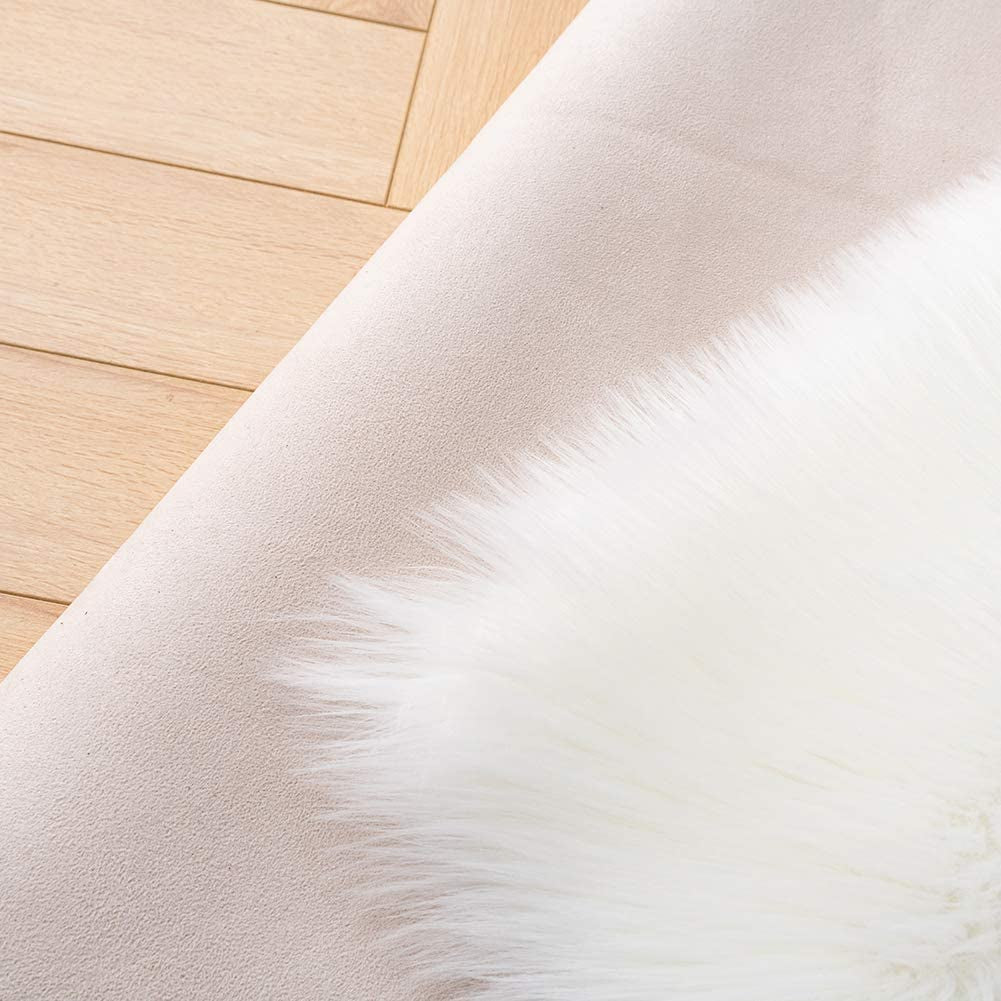 Luxury White Fur Floor Mat